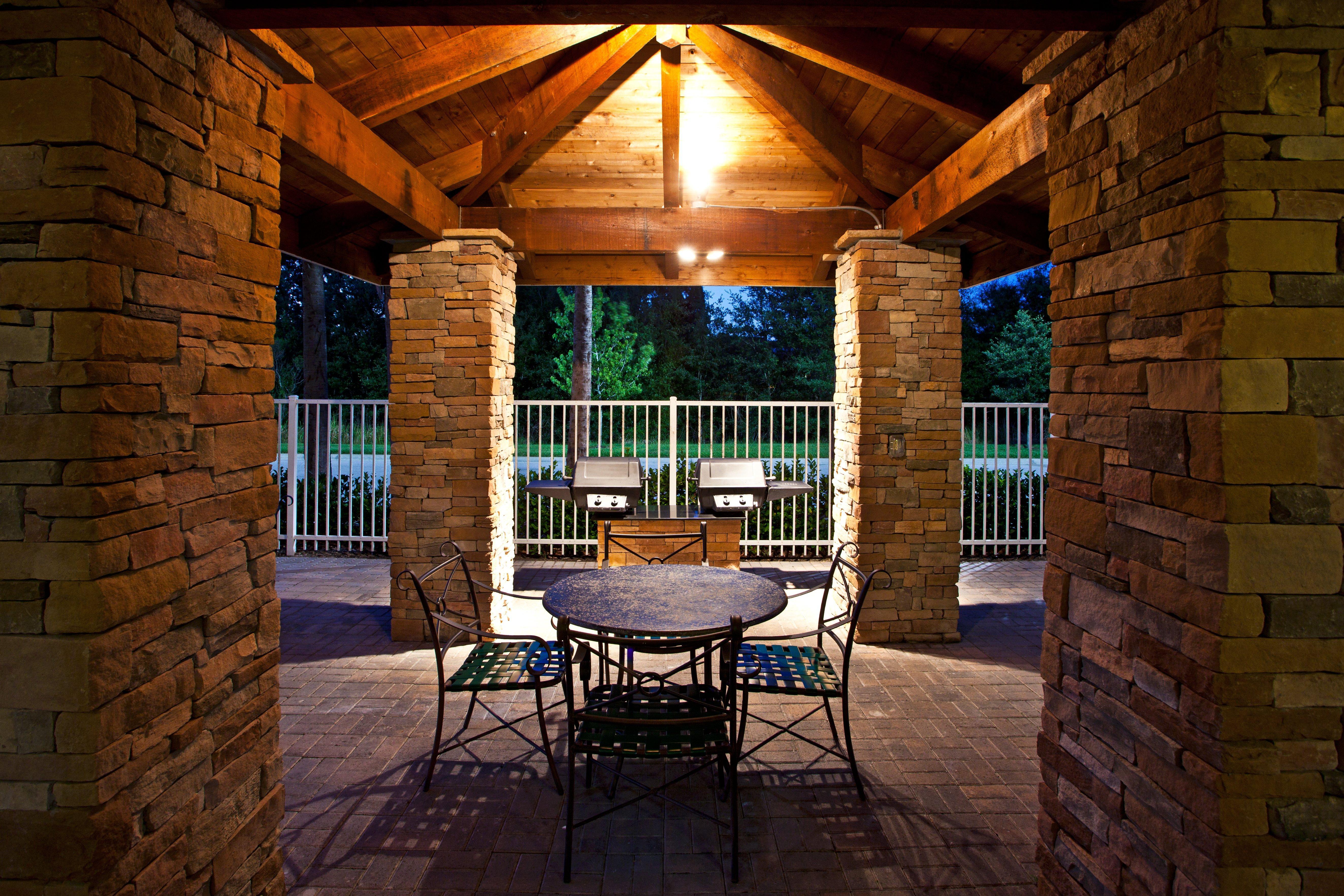 Staybridge Suites Tampa East- Brandon By Ihg Mango Exterior foto
